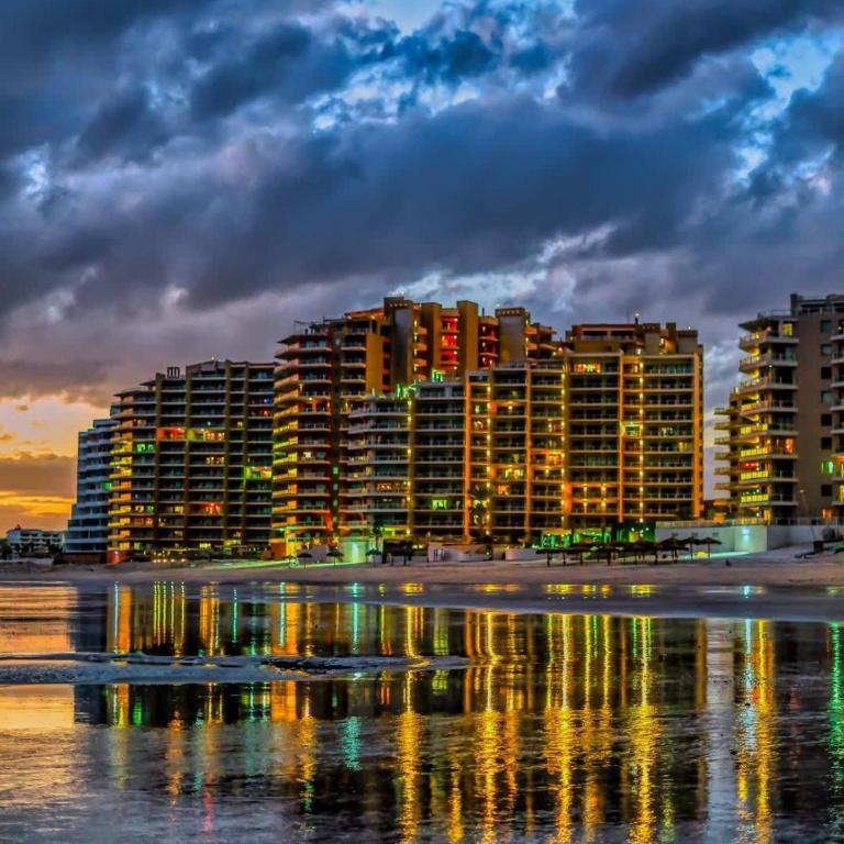 Las Palomas G1002 Luxury Beachfront 1BR, 1 BA for 4 - Apartment - 26