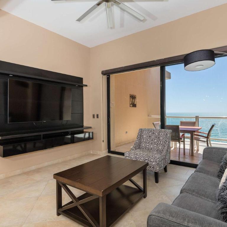 Las Palomas G1002 Luxury Beachfront 1BR, 1 BA for 4 - Apartment - 36