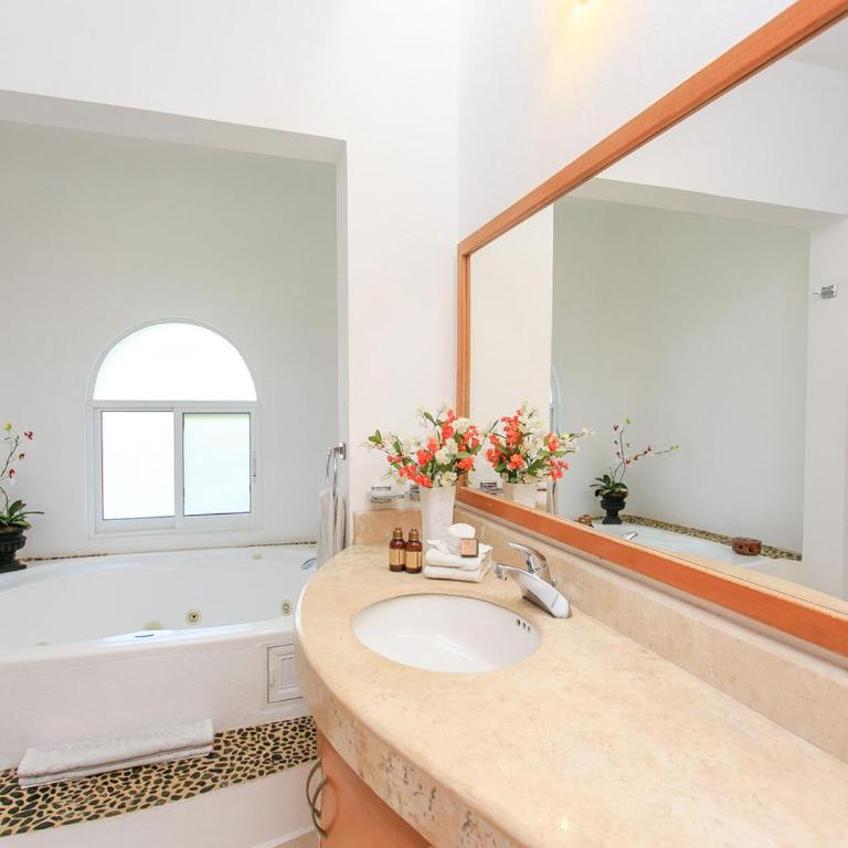 Family Townhome with Pool & Walk to Beach - Vacation Home - 30