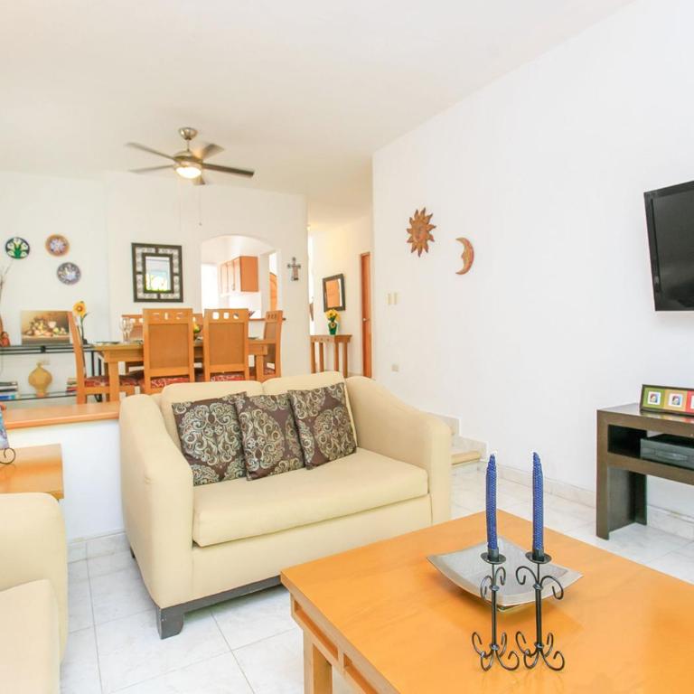 Family Townhome with Pool & Walk to Beach - Vacation Home - 21