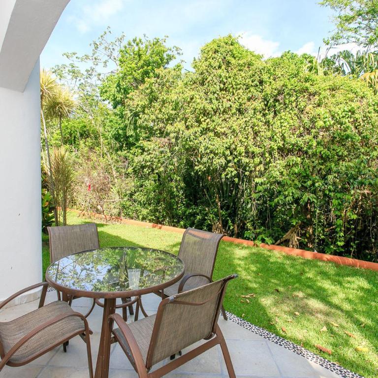 Family Townhome with Pool & Walk to Beach - Vacation Home - 10