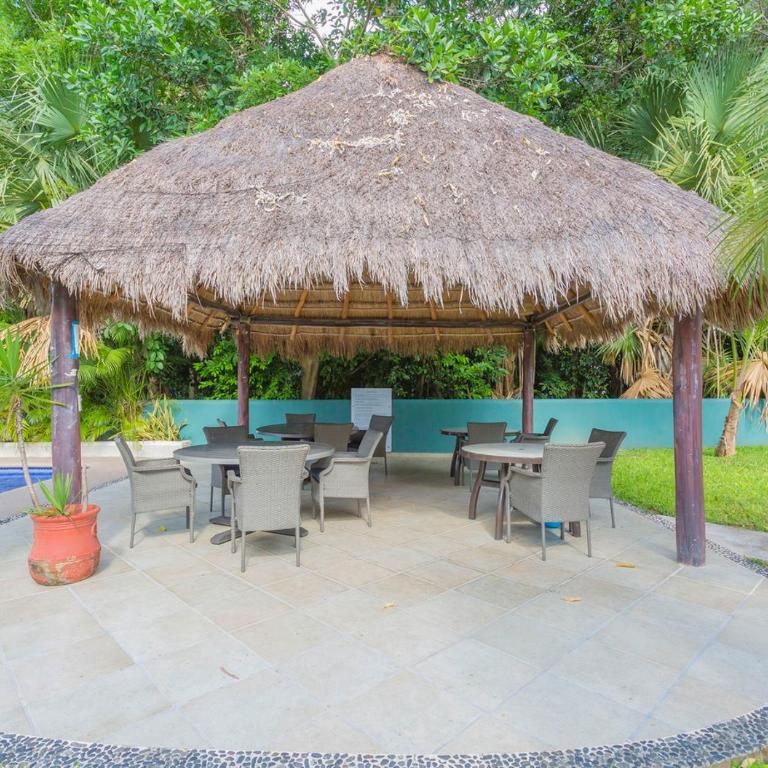 Family Townhome with Pool & Walk to Beach - Vacation Home - 12