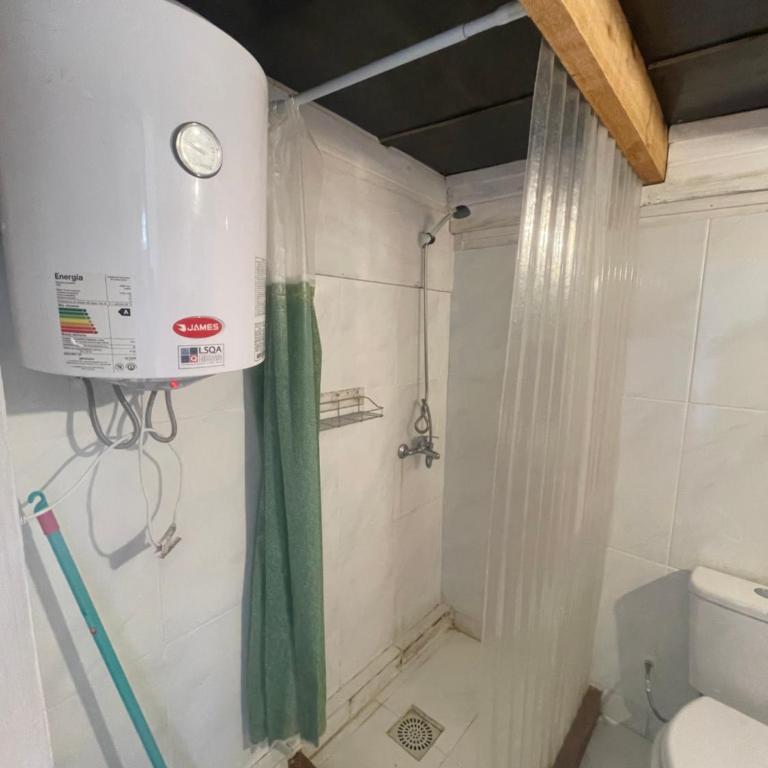 Bloque pastel amarillo - One-Bedroom Apartment - 3