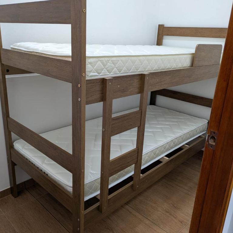 Casa céntrica a metros del puerto y de la terminal - Two-Bedroom Apartment - 5