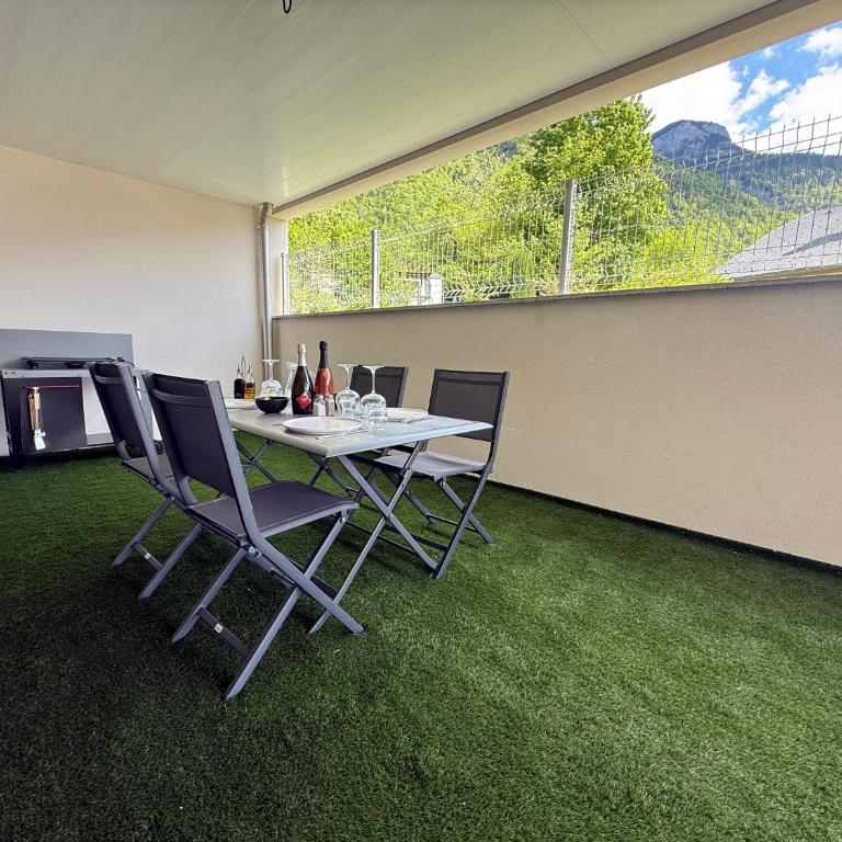 Appartement Le Cosy Proche Station Ski - Piscine - Appartement 2 Chambres - 23
