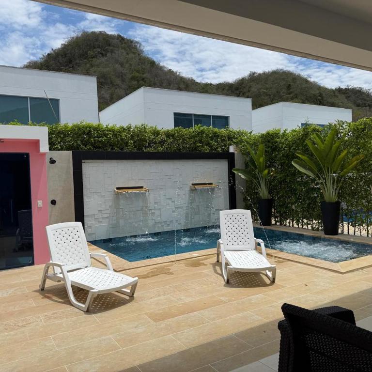 Condo Apulo - Preciosa casa - Jacuzzi, turco y Piscina privados - WiFi - Casa de 4 dormitorios - 51