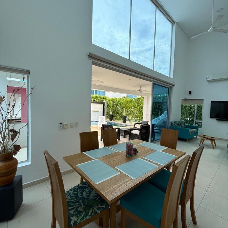 Condo Apulo - Preciosa casa - Jacuzzi, turco y Piscina privados - WiFi - Casa de 4 dormitorios - 54