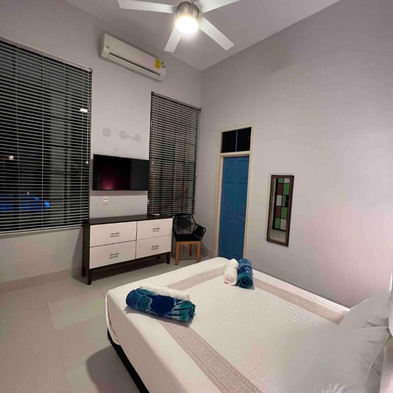 Casona Cielito Lindo en la 47 - Three-Bedroom Villa - 28