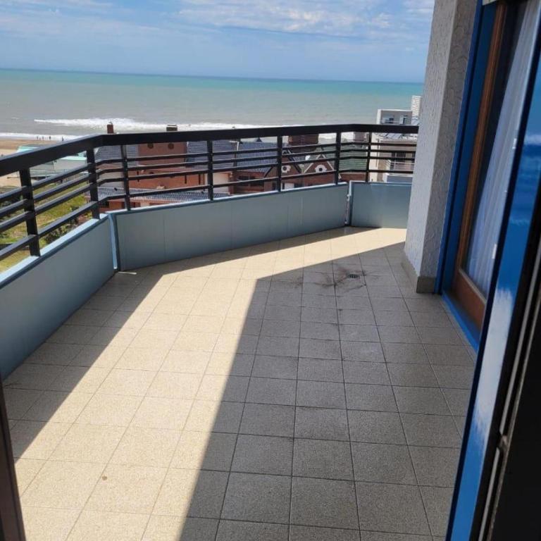 Departamentos Av 1 Villa Gesell Provincia de Buenos Aires - Apartamento de 3 dormitorios - 33