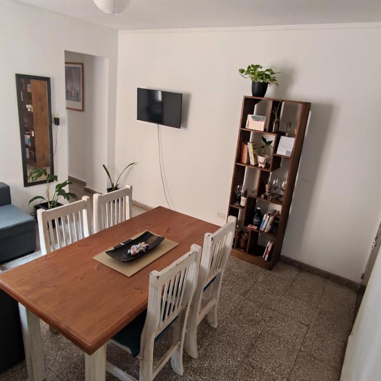 Confortable departamento a metros de la peatonal - One-Bedroom Apartment - 1