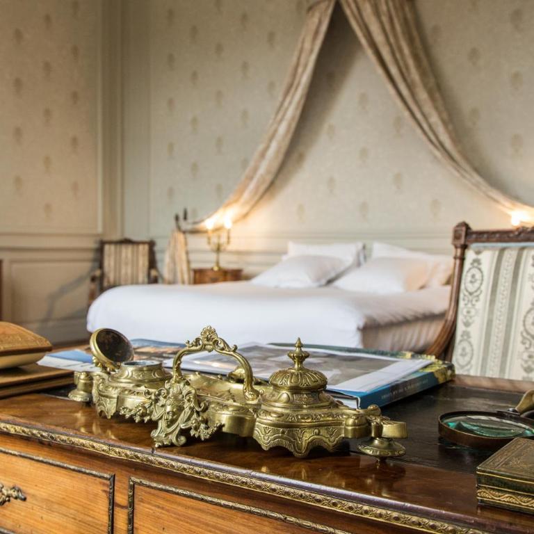 L'Hotel de Panette, Un exceptionnel château en coeur de ville - parking privé cour - Suite Prince Charles de Bourbon - 6