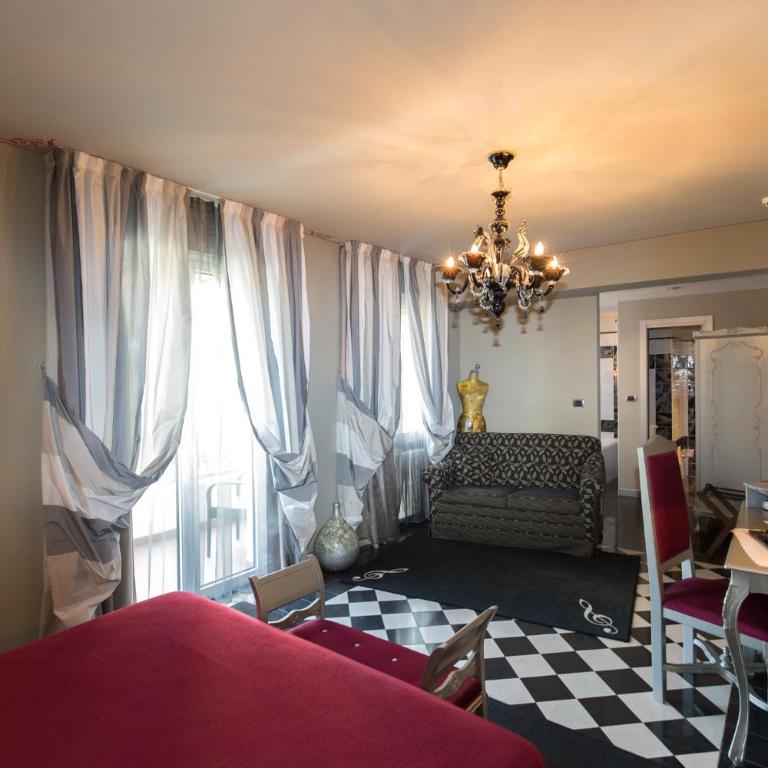 Hotel Serenella - Suite Deluxe con Balcone - 10
