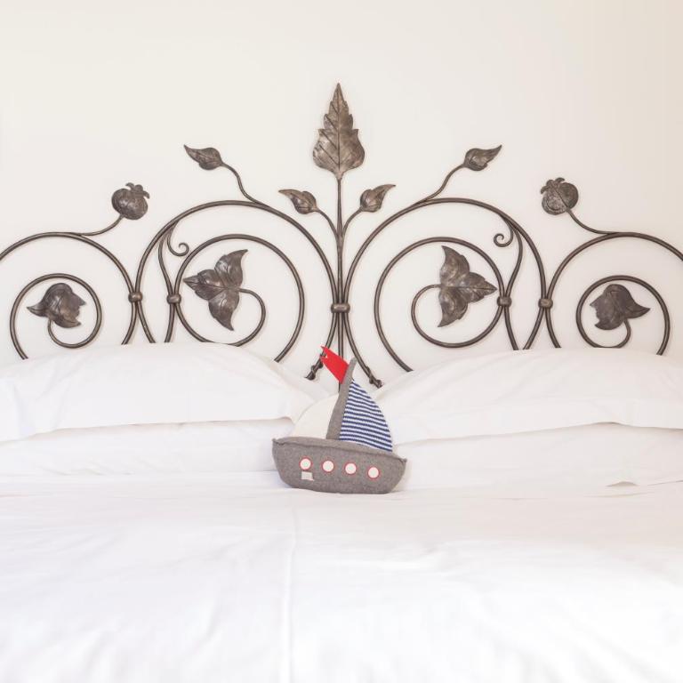 Relais Regina Giovanna - Family Room - La Corte - 11