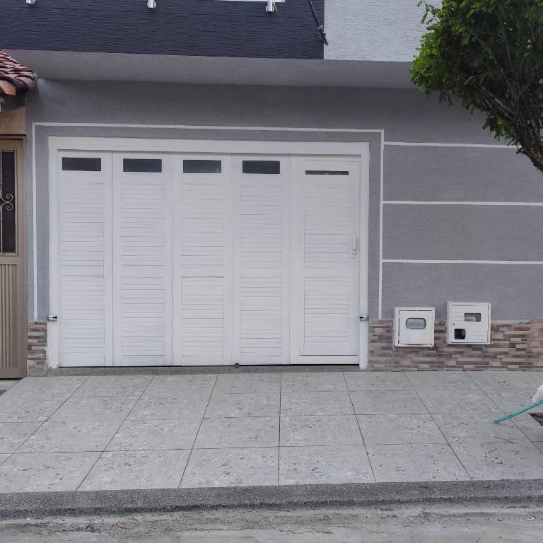 Hermosa casa en Cartago V - Three-Bedroom House - 1