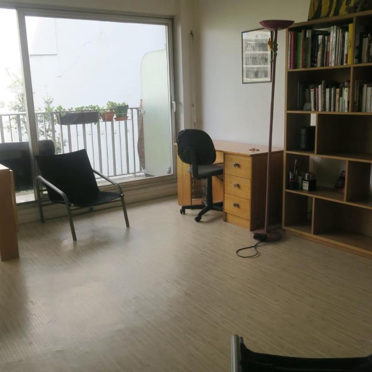 Charming bright studio apartment with balcony - Studio - 4
