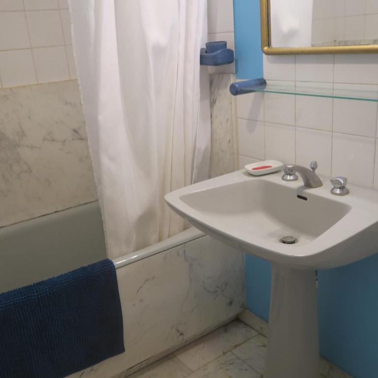 Charming bright studio apartment with balcony - Studio - 7