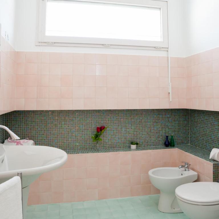 Sui tetti b&b - Camera Matrimoniale con Bagno Privato Esterno - 4