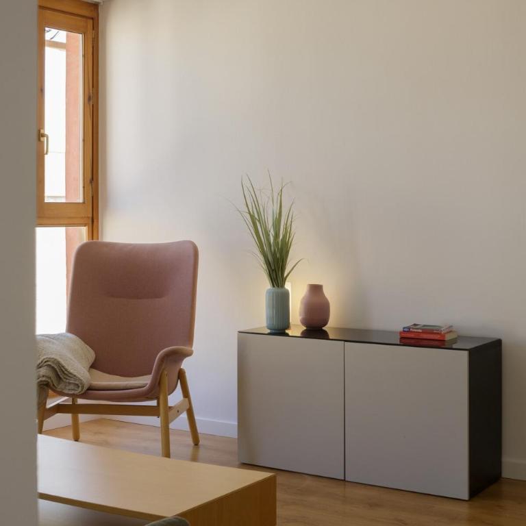 Penthouse in historic center overlooking the castle - Two-Bedroom Apartment - 3