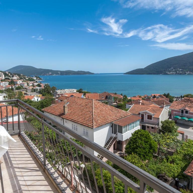 Adriana Apartments - Comfort One-Bedroom Apartment with Sea View - 9