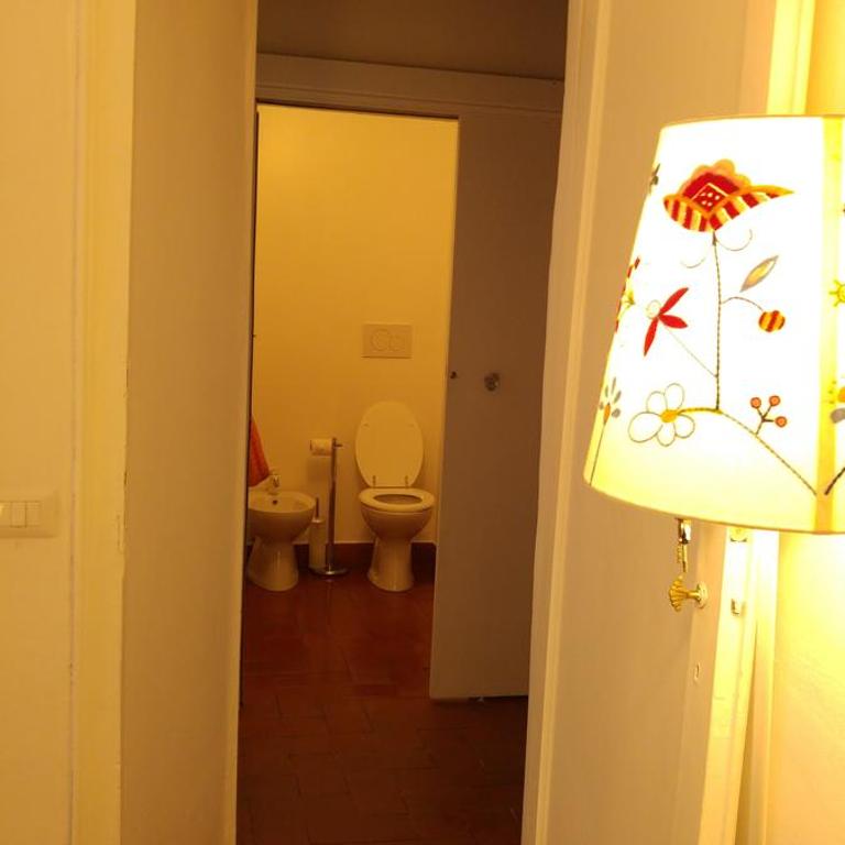 Lucretia House - Camera Matrimoniale/Doppia con Letti Singoli con Bagno Privato Esterno - 9