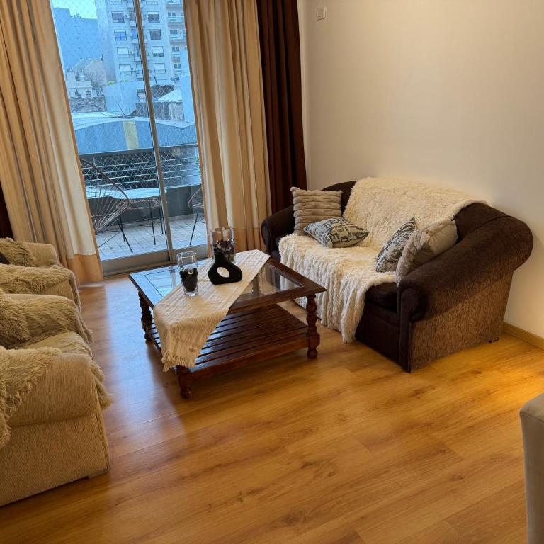 Bright apartment with balcony in Almagro - Two-Bedroom Apartment with Balcony - 3
