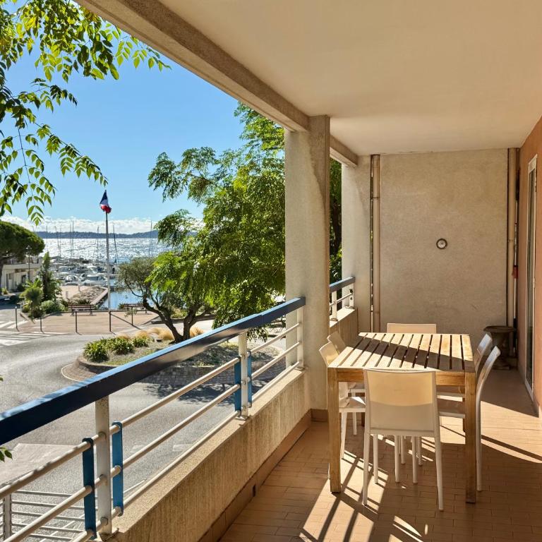 La Réserve - Port de Carqueiranne - Plage à 200m - Appartement 2 Chambres - Vue sur Mer - 1