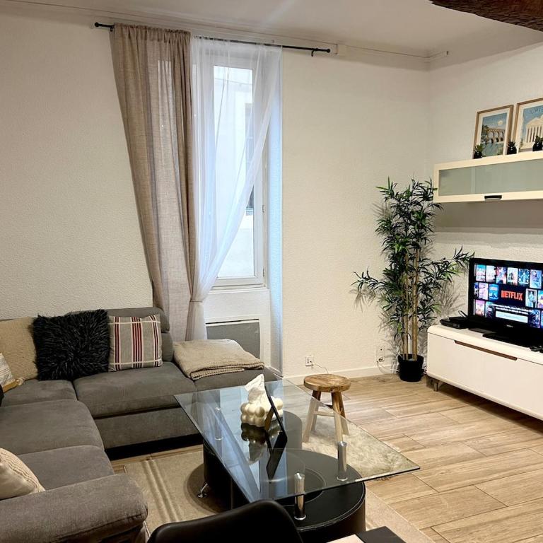 Cozy Apartment Centre Nîmes - Plaza Nemausus - Two-Bedroom Apartment - 19