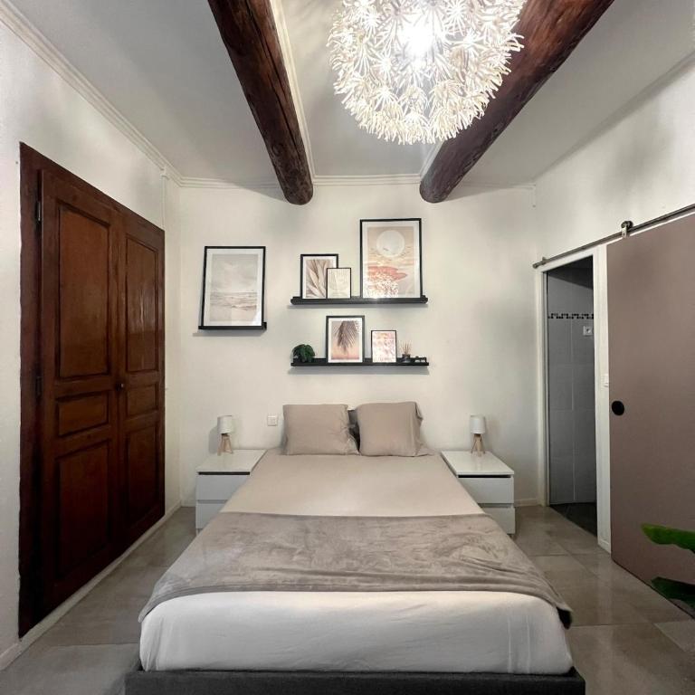 Cozy Apartment Centre Nîmes - Plaza Nemausus - Two-Bedroom Apartment - 25