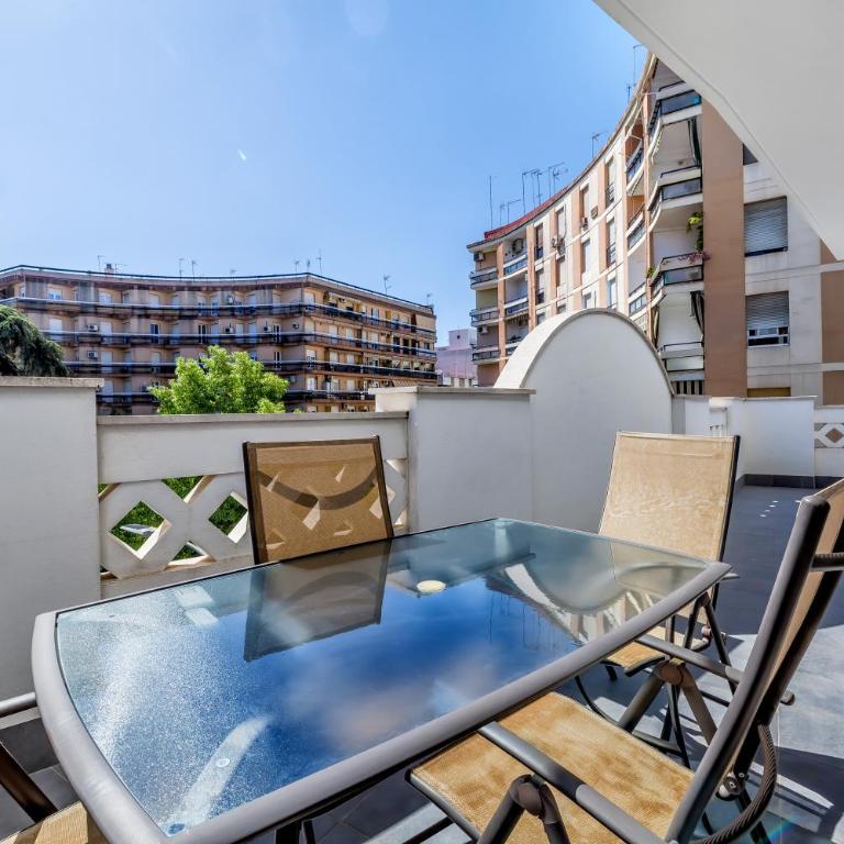 Córdoba Terrace Apartment - Three-Bedroom Apartment - 3