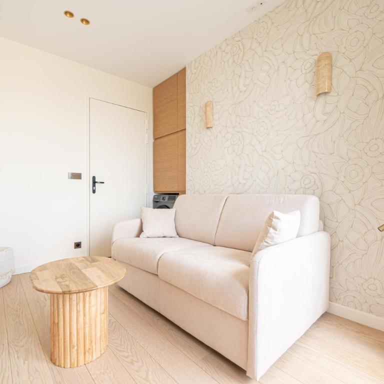 Stunning View on Eiffel Tower with Balcony - Estudio con balcón - 10
