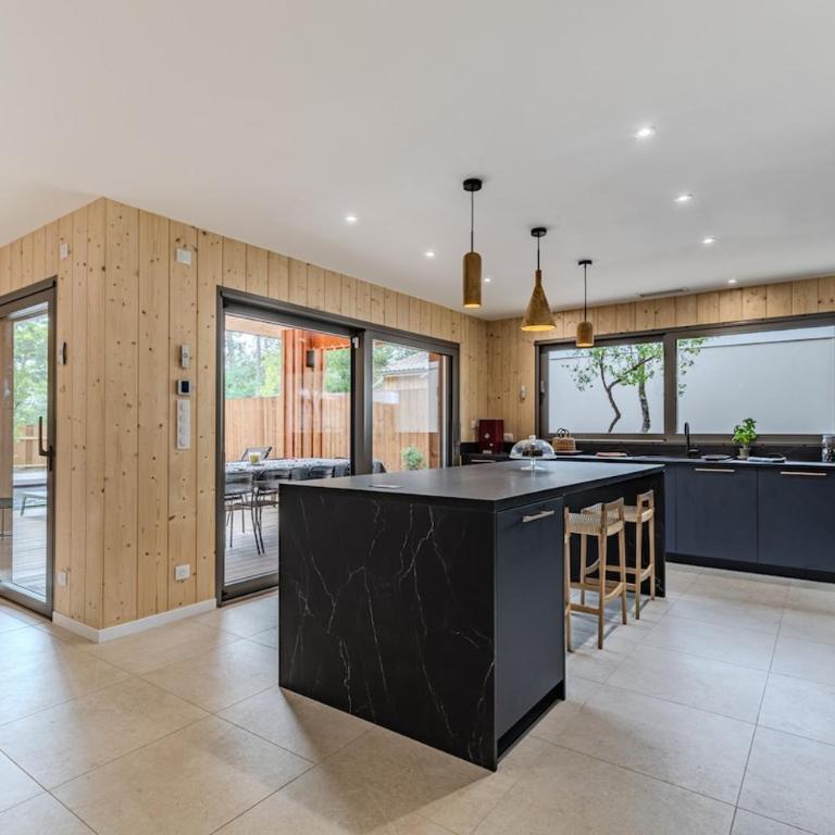 Villa 10 pers à Carreyre, piscine chauffée, clim - Villa - 11