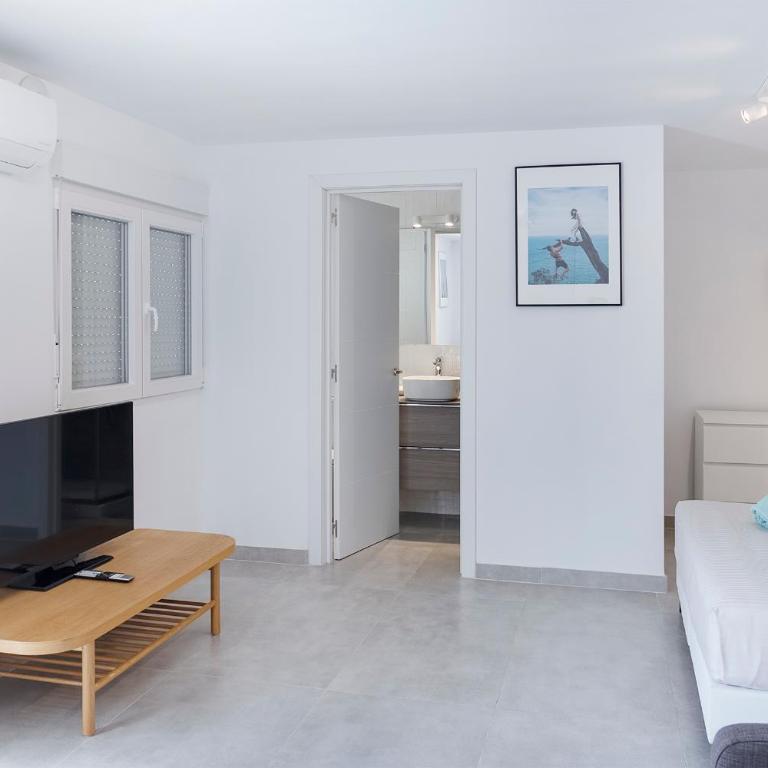 THE CLUB - Accommodation - Dining - Events - Apartamento de 2 dormitorios con vistas al jardín - 16