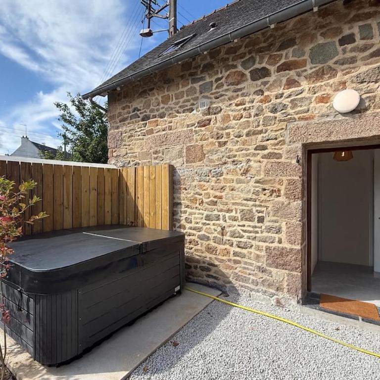 Maison refaite à neuf- avec Jacuzzi- LE HOMARD 15 - Three-Bedroom House - 22