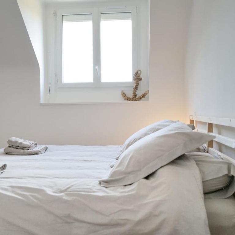 Maison refaite à neuf- avec Jacuzzi- LE HOMARD 15 - Three-Bedroom House - 25