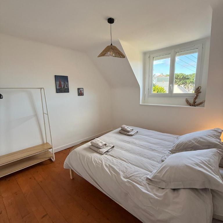 Maison refaite à neuf- avec Jacuzzi- LE HOMARD 15 - Three-Bedroom House - 27