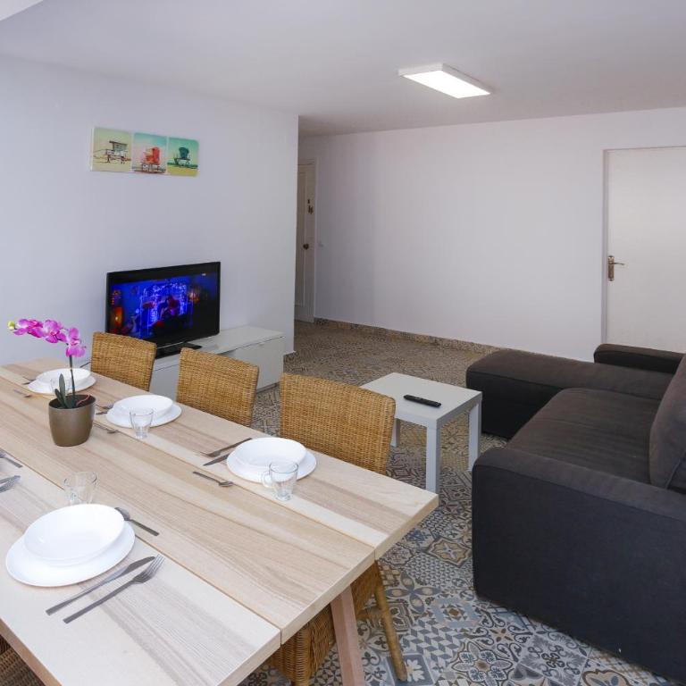Valencia 1 Planetcostadorada - Apartamento Premier de 4 dormitorios - 7