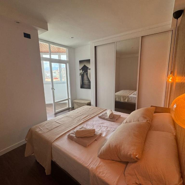 Apartamento con vistas al mar piso 16 y a 5 min de la playa de Las Canteras CASA CARMELA - Apartamento de 1 dormitorio - 15
