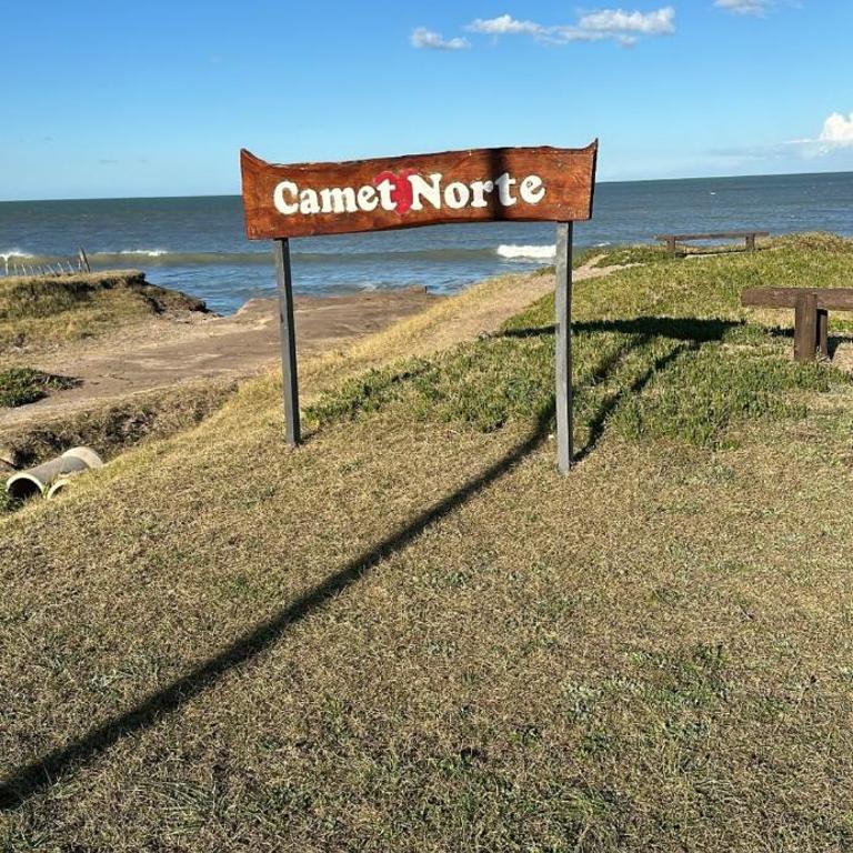 Casa vacaciones Camet Norte - Two-Bedroom House - 15
