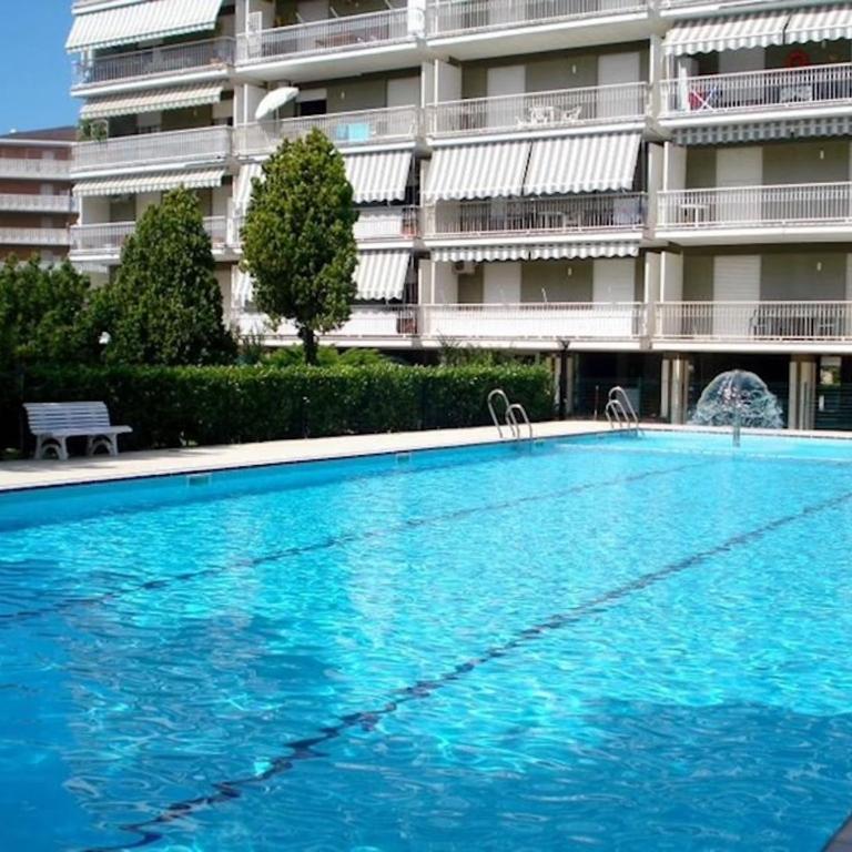 Welcoming flat with pool view balcony - Appartamento - 10