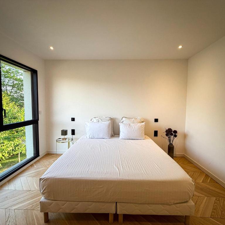 Les Trois Cyprès - Maison 4 Chambres - 35
