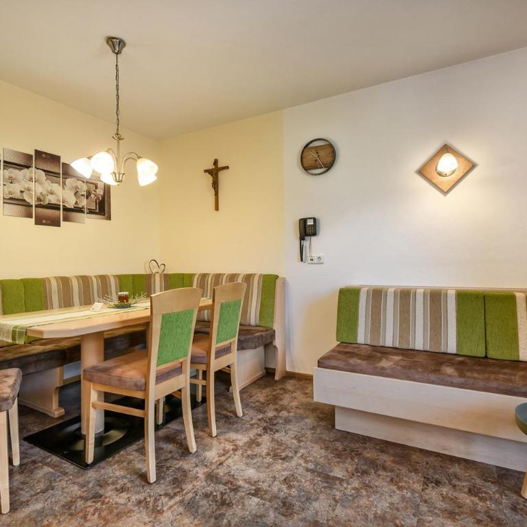 Haus Mitterlechner - Apartment mit 3 Schlafzimmern und Balkon - 3
