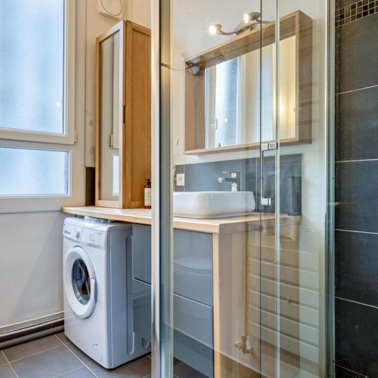 Flaubert appartement avec parking idéal au cœur du centre-ville - Apartment - 9