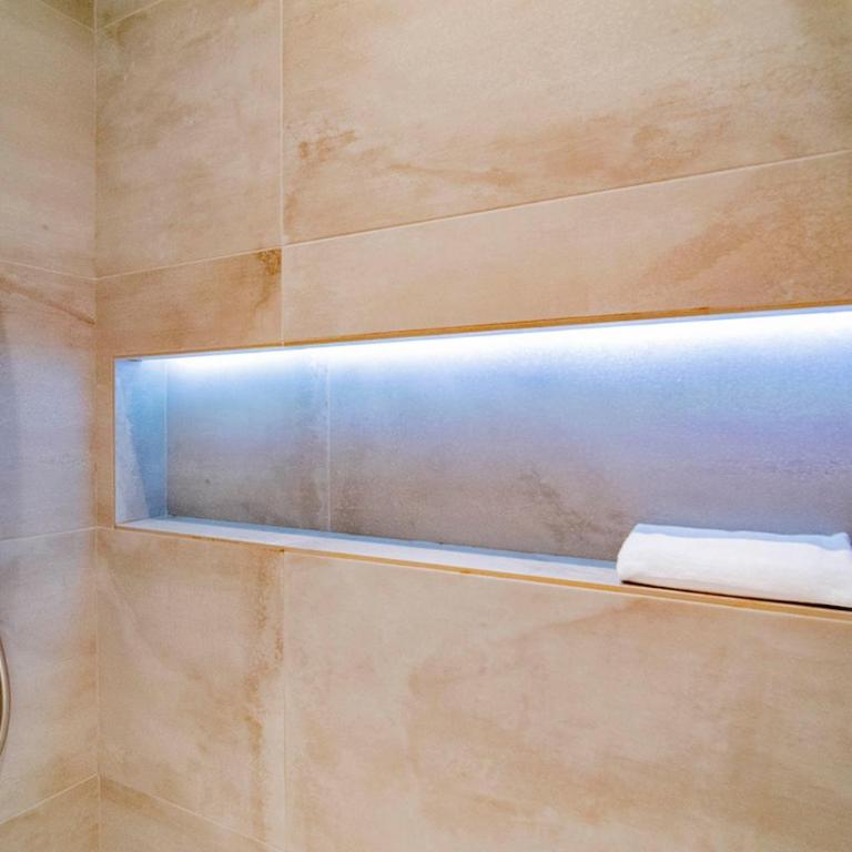Luxury Golden Apartamento a solo pasos de Gran Vía - Two-Bedroom Apartment - 18
