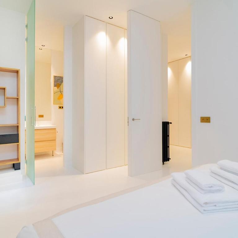 Luxury Golden Apartamento a solo pasos de Gran Vía - Two-Bedroom Apartment - 27
