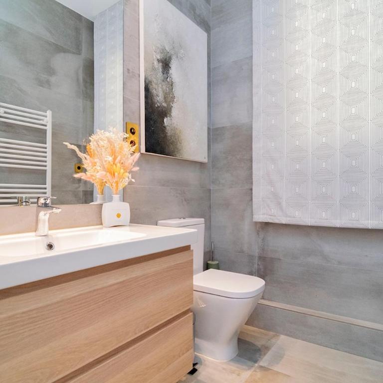 Luxury Golden Apartamento a solo pasos de Gran Vía - Two-Bedroom Apartment - 29
