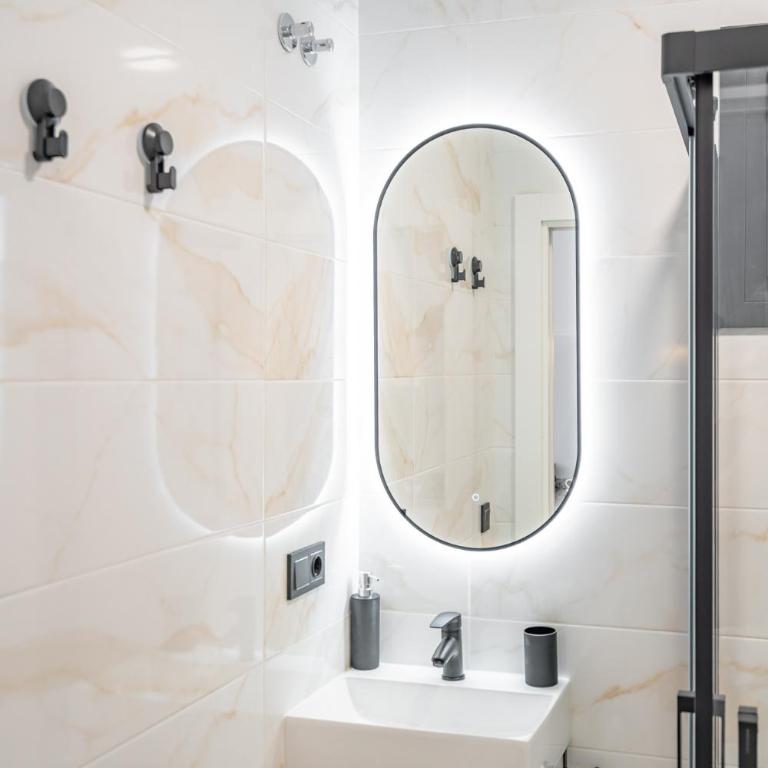 Del Mar Suites Benalmadena - Puerto Marina - One-Bedroom Apartment with Terrace - 8