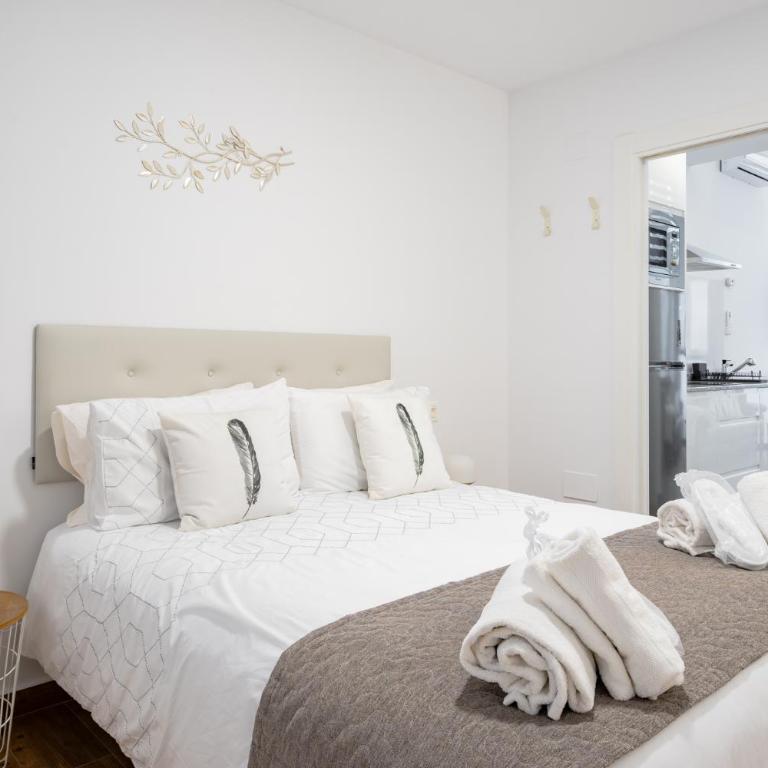 Del Mar Suites Benalmadena - Puerto Marina - One-Bedroom Apartment with Terrace - 17