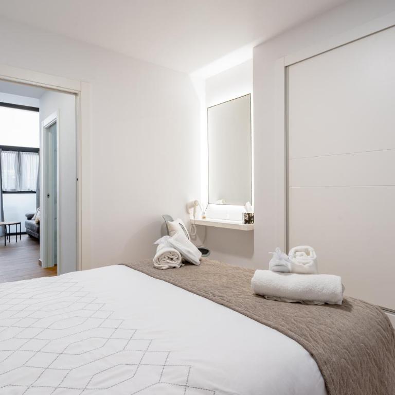 Del Mar Suites Benalmadena - Puerto Marina - One-Bedroom Apartment with Terrace - 7