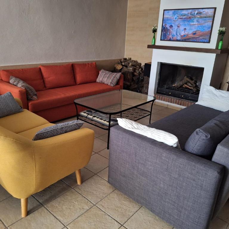 Extraordinaria Villa con piscina y chimenea - Five-Bedroom House - 85