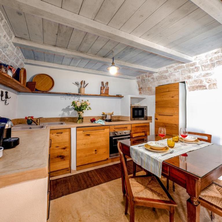 HelloAPULIA Ostuni - Typical Lamia delle Murge - Pet Friendly - Villa con 2 Camere da Letto - 18